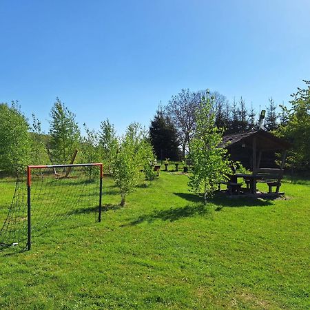 Camping, Zabierz Wlasny Namiot Kameralne Pole Namiotowe Z Basenem Kinem Plenerowym Miejscem Na Ognisko I Placem Zabaw Zywe Zwierzeta Agroturystyka Giebultow  Exterior foto