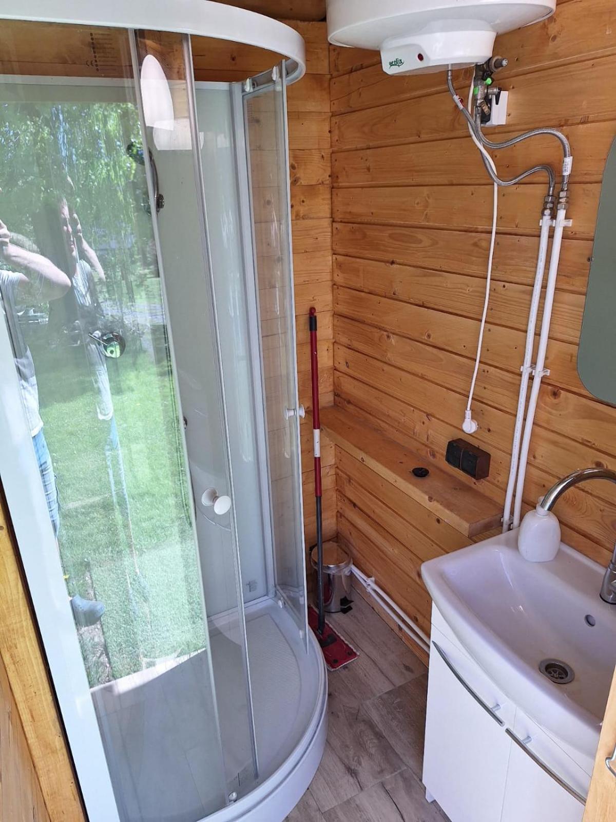 Camping, Zabierz Wlasny Namiot Kameralne Pole Namiotowe Z Basenem Kinem Plenerowym Miejscem Na Ognisko I Placem Zabaw Zywe Zwierzeta Agroturystyka Giebultow  Exterior foto